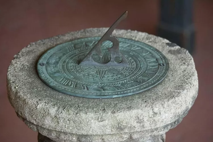 The Invention and Evolution of Sundials