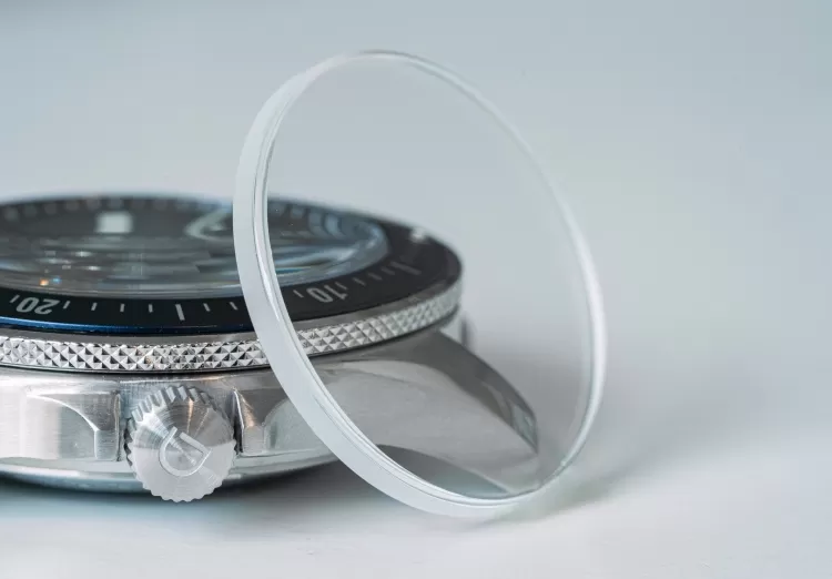 Sapphire Crystal vs Mineral Glass: Which is Best for Your Watch?