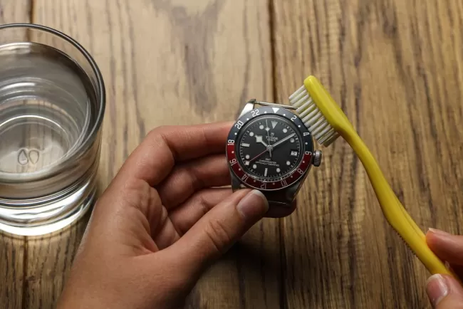 How to Maintain Your Watch? Home Cleaning and Storage Tips
