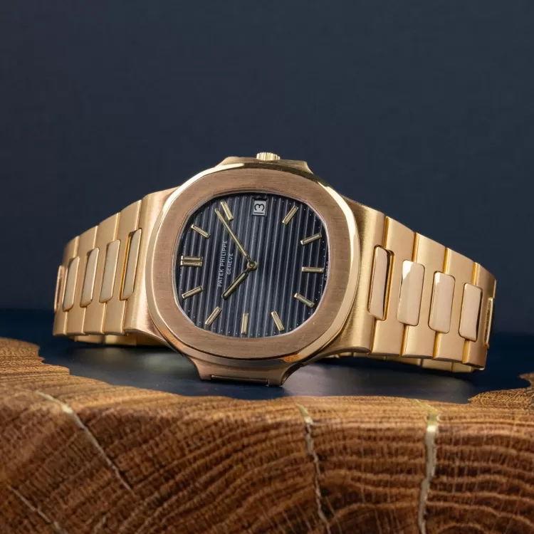 Audemars Piguet Royal Oak vs. Patek Philippe Nautilus: A Comparison of Luxury Sports Icons